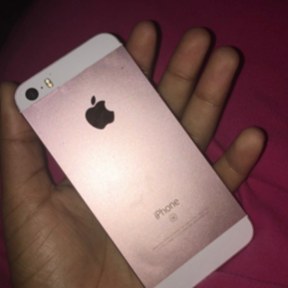 Apple iPhone SE 16GB Rose Gold LTE– Refurbished